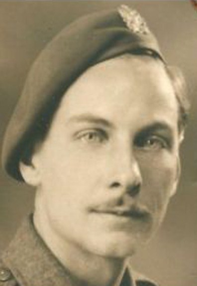 Lars portrait 1944